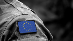 Uniforme militaire avec écusson européen